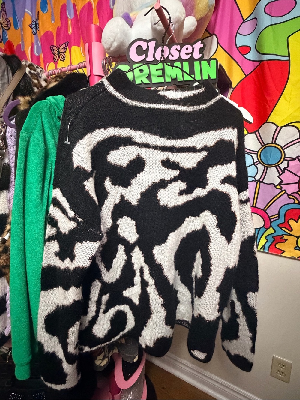 Papaya Black & White Abstract Crewneck Sweater